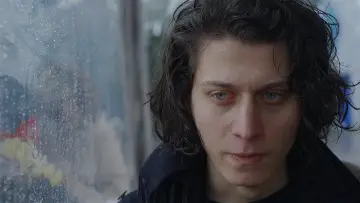 Zasłona do filmu "Kırağı Tutmuş Yaprak" #776795