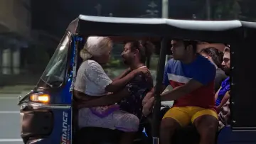 Zasłona do filmu "මෝඩ තරිඳු" #903593