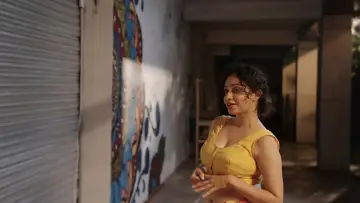 Zasłona do filmu "මෝඩ තරිඳු" #903596