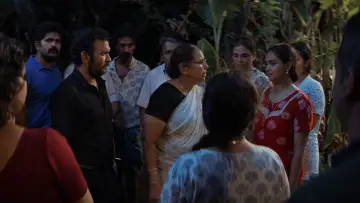 Zasłona do filmu "അവിഹിതം" #915025