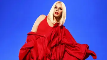 Zasłona do filmu "Kylie: Tension Tour Live" #817419
