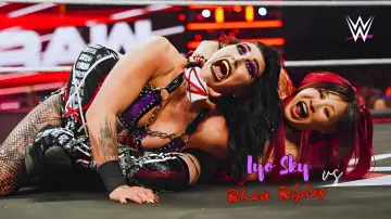 Zasłona do filmu "WWE Evolution 2025 Post-Show" #969023