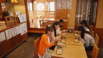 Zasłona do filmu "ガールズリミックス　ｉｎハロウィンパーティー" #854319