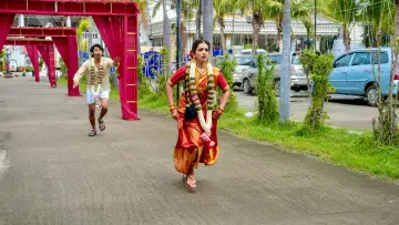 Zasłona do filmu "ப்யார் ப்ரேமா கல்யாணம்" #1522692