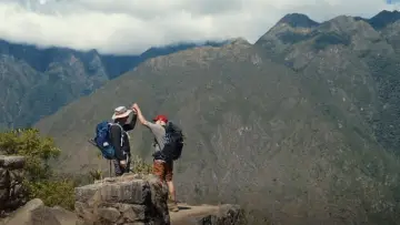 Zasłona do filmu "Bob and David Climb Machu Picchu" #1766161