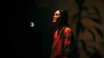 Zasłona do filmu "Mimpi Keluarga Sempurna" #1571294
