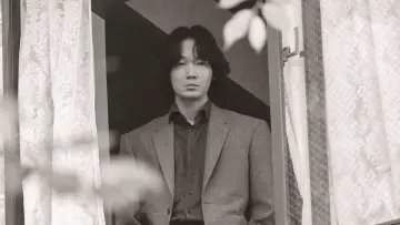 Zasłona do filmu "星と月は天の穴" #775518