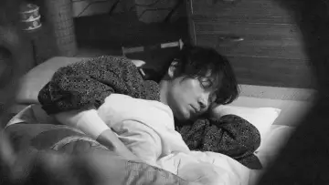Zasłona do filmu "星と月は天の穴" #775535