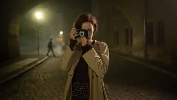 La ragazza con la Leica