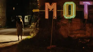 Zasłona do filmu "Succede in una notte" #975701