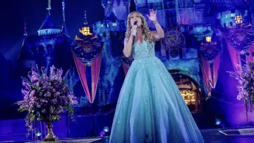 Zasłona do filmu "Disney Princess Concert: Celebrating 70 Years of Disneyland" #1524071