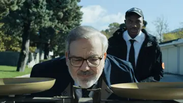 Zasłona do filmu "Un Bon Patron" #1907617