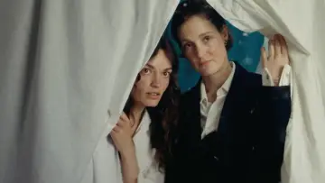 Zasłona do filmu "Hotel Fantasma" #1898986