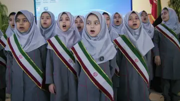 Zasłona do filmu "سه خواهر" #776875