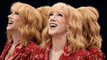 Zasłona do filmu "Kathy Griffin: My Life on the PTSD-List" #1656339