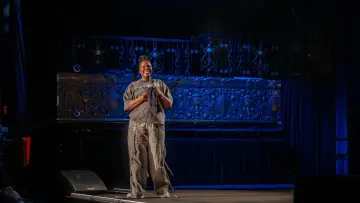 Zasłona do filmu "Leslie Jones: Life Part 2" #1571831