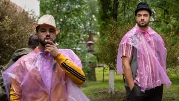 Zasłona do filmu "Pădurea este a mea" #977856