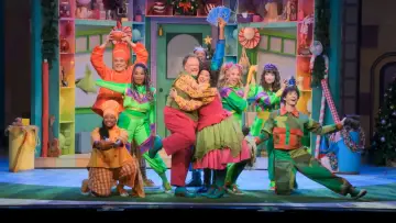 Zasłona do filmu "CBeebies Panto: Cinderella" #866042