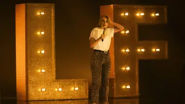 Zasłona do filmu "Rosalie Vaillancourt - MILF" #1191653