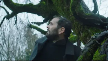 Zasłona do filmu "Άπειρη Γη" #780824