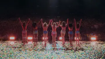 Zasłona do filmu "Zara Larsson - Up Close" #602878