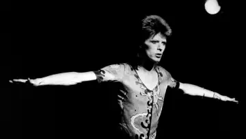 Zasłona do filmu "Bowie: The Final Act" #597957
