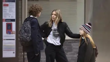 Zasłona do filmu "Sœurs et demie" #776692