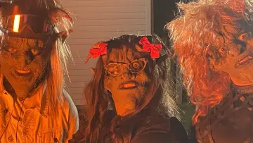 Zasłona do filmu "Mulva: Demon Ass Kicker" #1650190