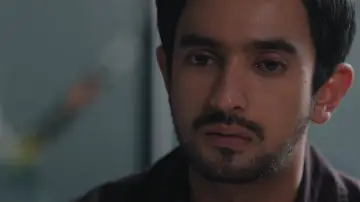 Zasłona do filmu "Keluarga Suami Adalah Hama" #818980