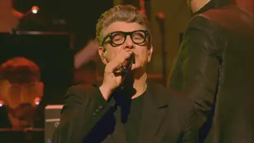 Zasłona do filmu "Marc Lavoine, le concert pop-symphonique à la Seine Musicale" #1527323
