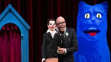 Zasłona do filmu "Harry Hill: New Bits & Greatest Hits" #821189