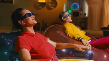 Zasłona do filmu "Homo Plasticus, l