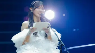 Zasłona do filmu "日向坂46 ARENA TOUR 2025 「MONSTER GROOVE」" #1888116