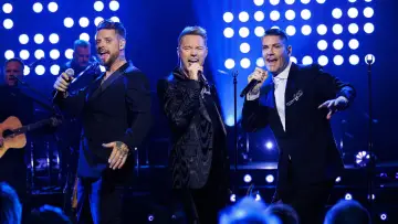 Zasłona do filmu "Ronan Keating & Friends: A New Year’s Eve Party" #543845