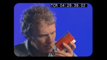 Zasłona do filmu "T