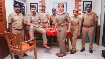 Zasłona do filmu "யார்ரா அந்த பையன் நான் தா அந்த பையன்" #1142125