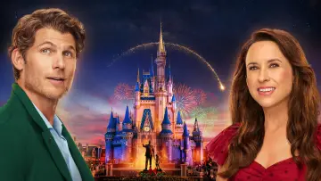Zasłona do filmu "Holiday Ever After: A Disney World Wish Come True" #1811369