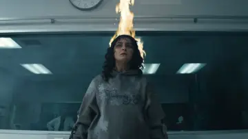 Zasłona do filmu "Mum, I