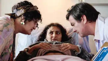 Zasłona do filmu "Mum, I