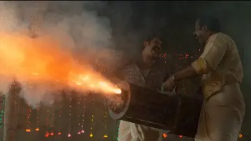 Zasłona do filmu "ധൂമകേതു" #1756799