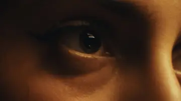 Zasłona do filmu "This Close" #1188610