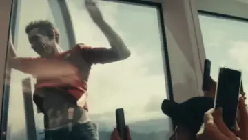 Zasłona do filmu "Wspinaczka na wieżowiec na żywo" #518947