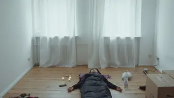 Zasłona do filmu "Two Mountains Weighing Down My Chest" #537589