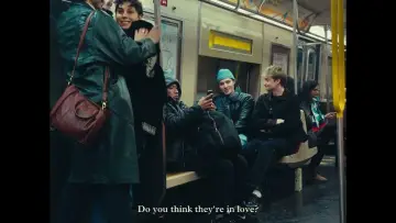 Zasłona do filmu "but they were kissing" #1171558
