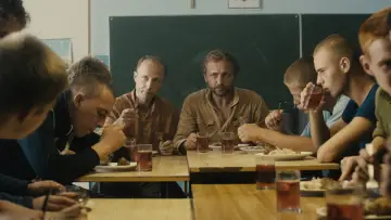 Zasłona do filmu "W imię..." #1928953