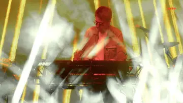 Zasłona do filmu "Jean-Michel Jarre - Live in Sevilla" #932270