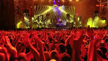 Zasłona do filmu "Jean-Michel Jarre - Live in Sevilla" #932272