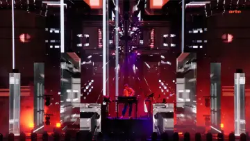 Zasłona do filmu "Jean-Michel Jarre - Live in Sevilla" #932294