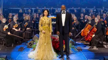 Zasłona do filmu "Hope of the Season: Christmas with The Tabernacle Choir" #1636712