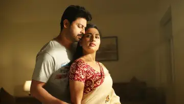 Zasłona do filmu "தி பெட்" #557486